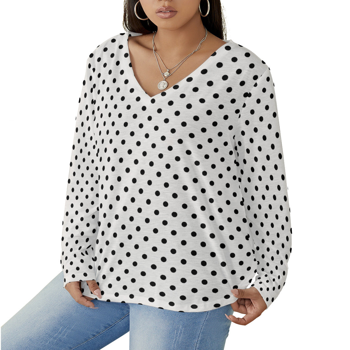 White With Black Polka Dots Women's Plus Size V-Neck T-Shirt With Curved Hem