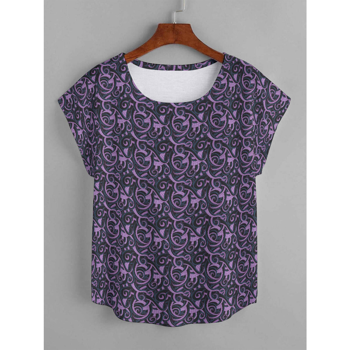 Ursula Tentacles Plus Size Women's Curved Hem T-shirt