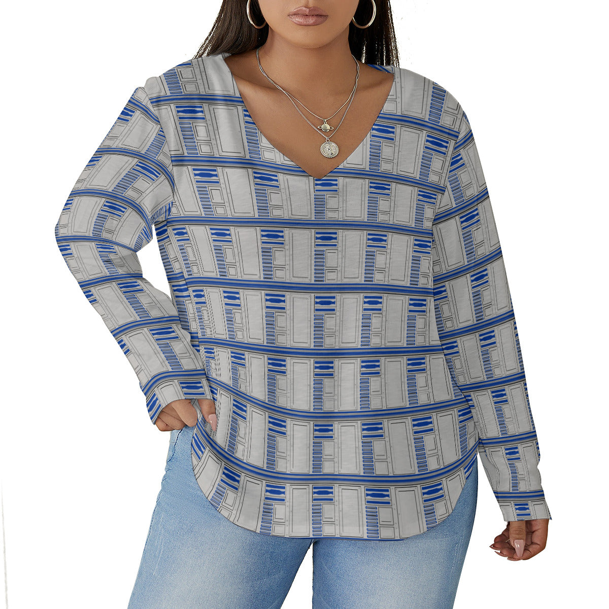 R2-D2 Women's Plus Size V-Neck T-Shirt With Curved Hem