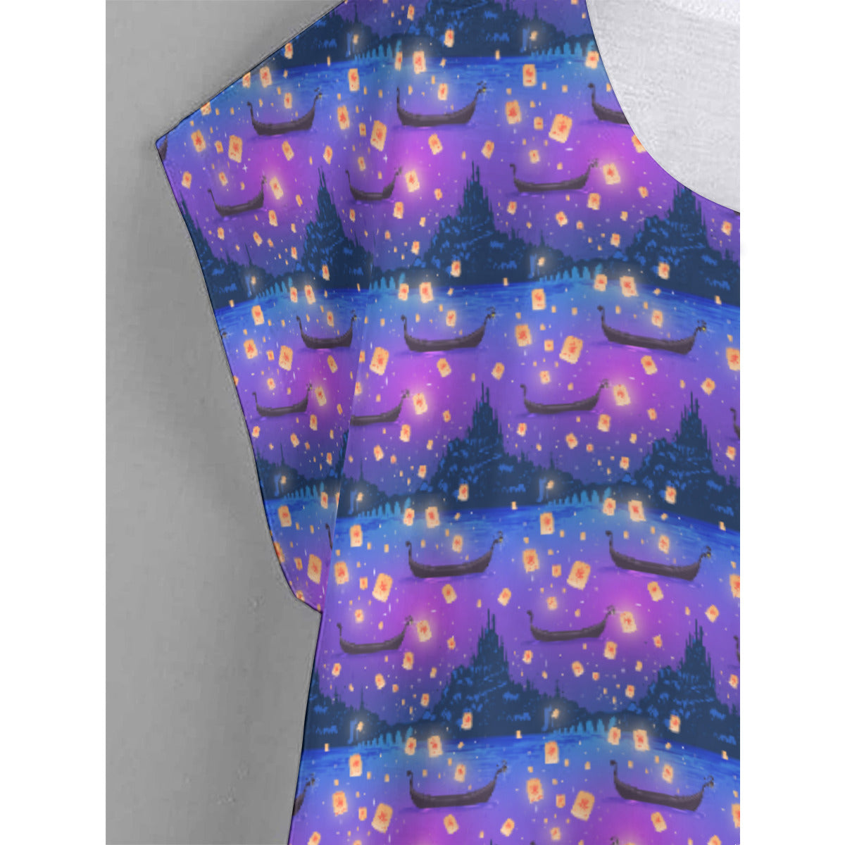 Floating Lanterns Plus Size Women's Curved Hem T-shirt