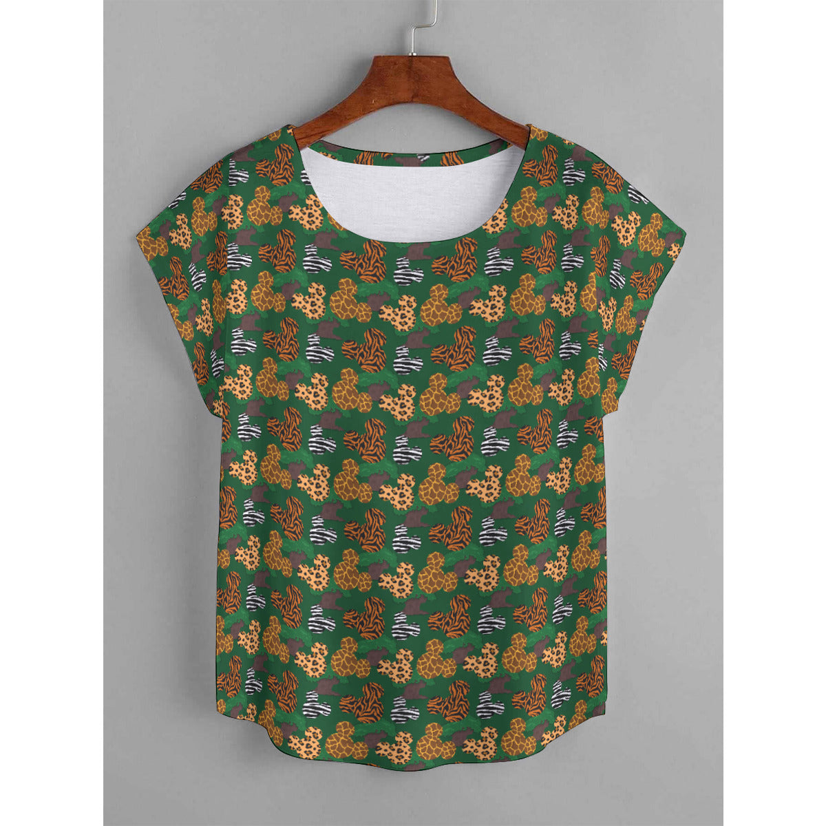 Animal Prints Plus Size Women's Curved Hem T-shirt