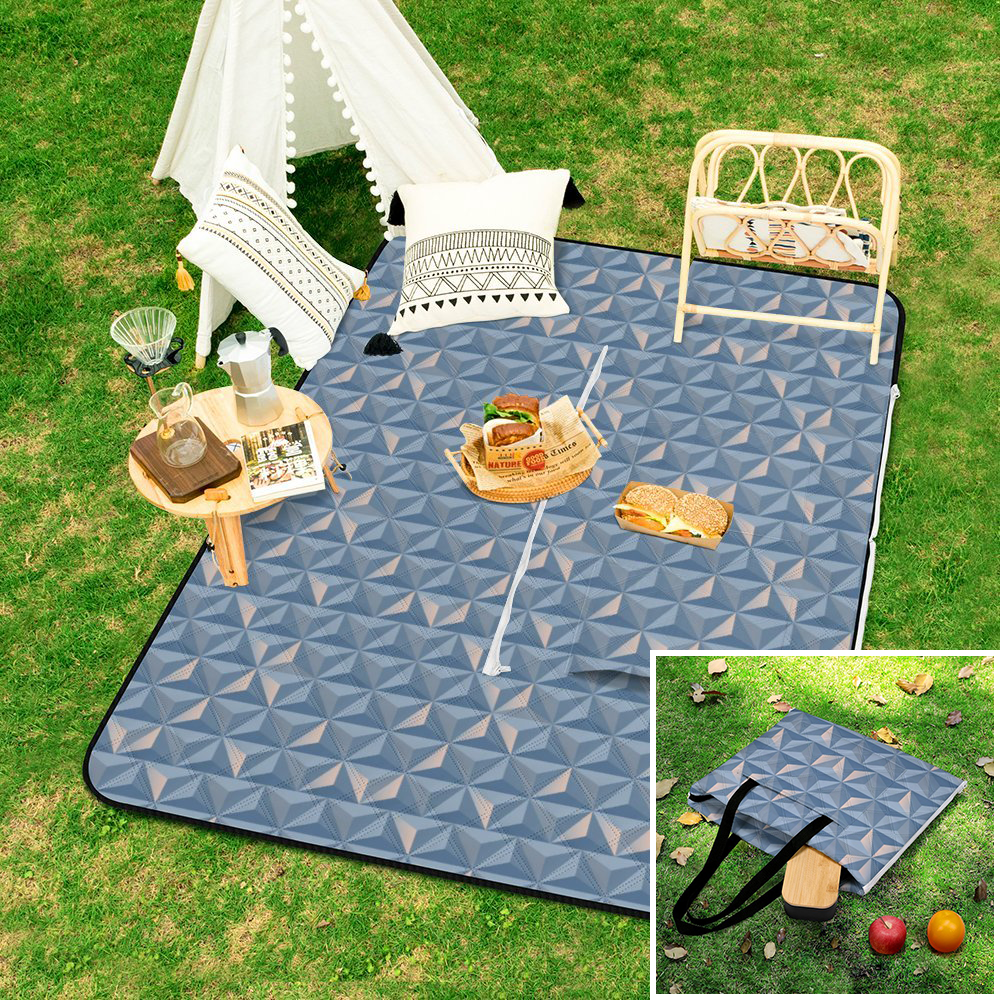 World Traveler Zipper Picnic Mat