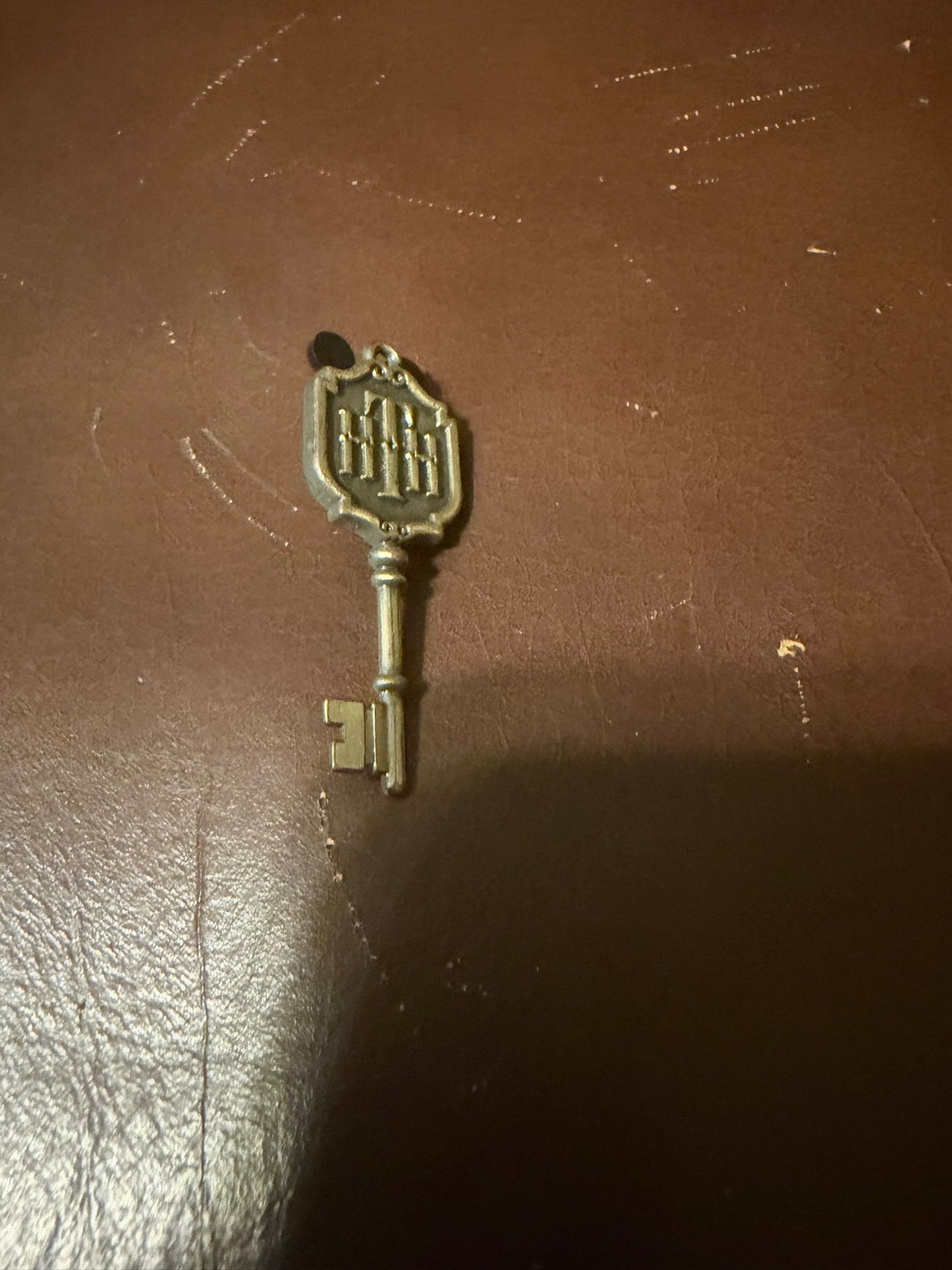 Disney Parks Tower Of Terror Key Trading Pin Disney World Hollywood Studios Used